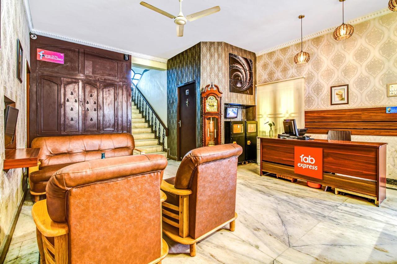צ'נאי Fabexpress Nestlay Rooms - 100M From Velammal Hall, Moggappair מראה חיצוני תמונה
